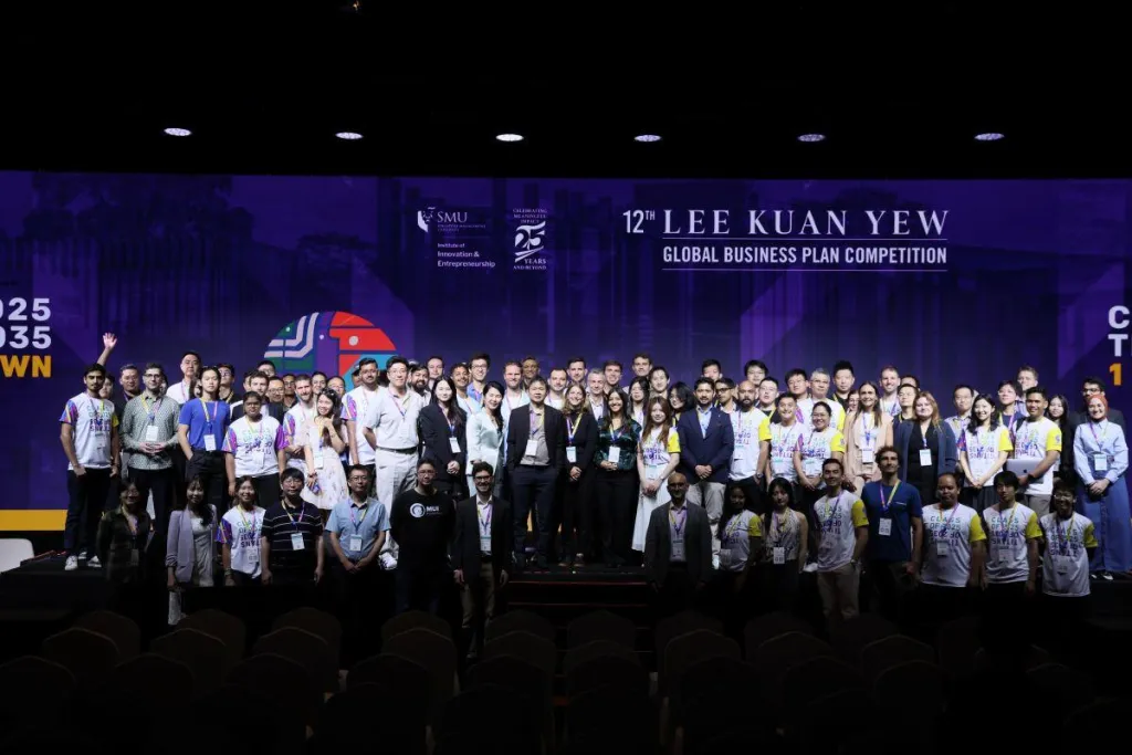 Founders and investors networking during the 12th Edition event